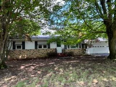 2888 Clarice St, Kalamazoo, MI, 49048