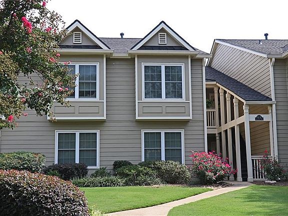 2nd image of 20 Lakes Edge Dr SE