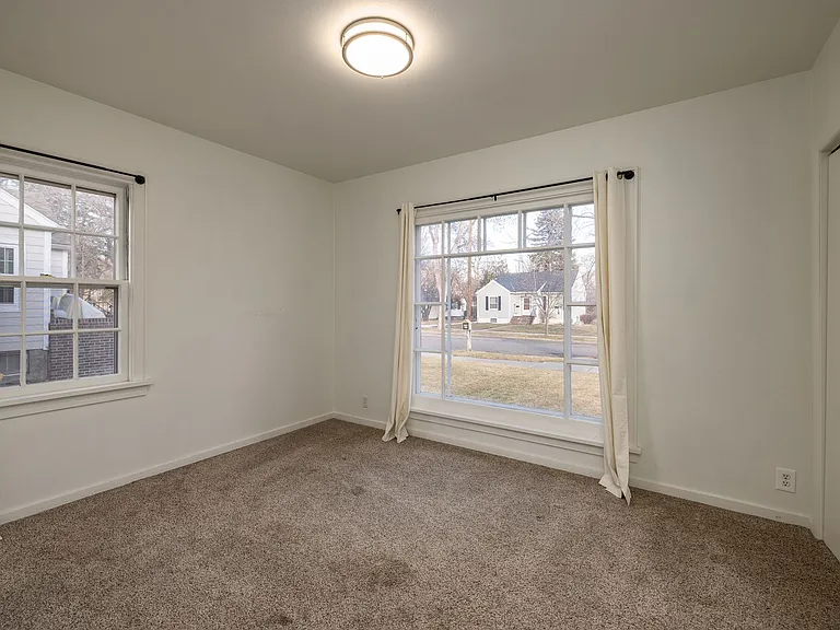 2208 Pine St — Photo 16