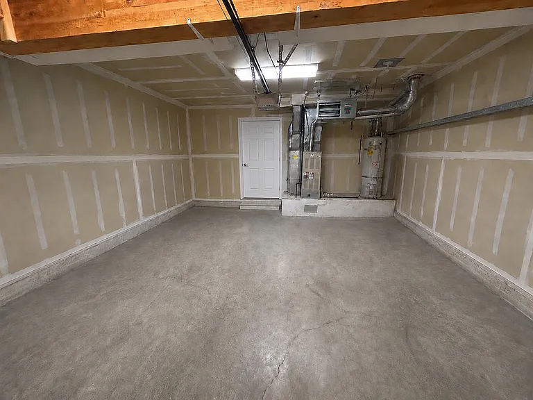 8849 Boom Cir — Photo 23