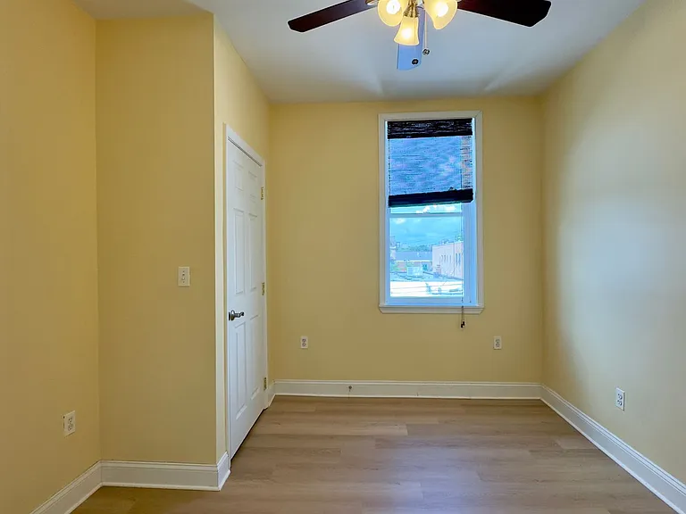 2210 N Charles St — Photo 7