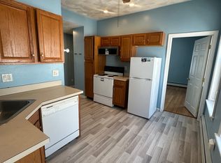284 Washington St #2B, Salem, MA 01970