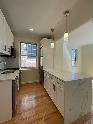 Rented by Compass | media 18