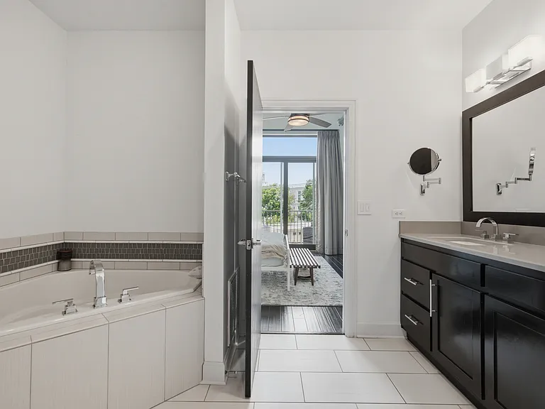 205 31st Ave N #310 — Photo 14