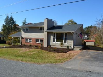 213 Huffmond St, Gretna, VA, 24557