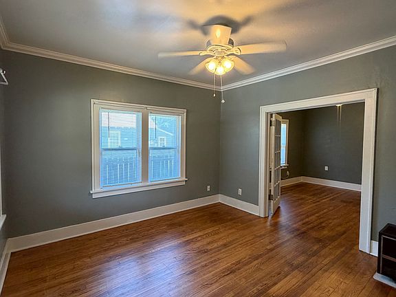 3rd image of 806 S Trenton Ave