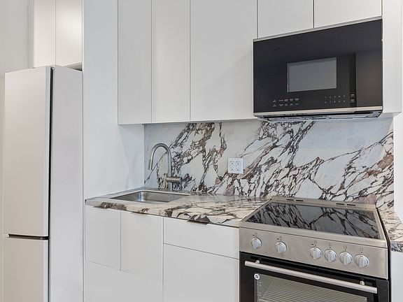 5th image of 229 W 20th St APT 4B
