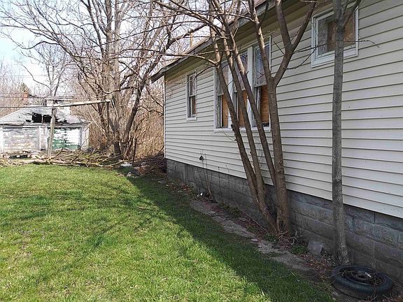 123 E Margaret