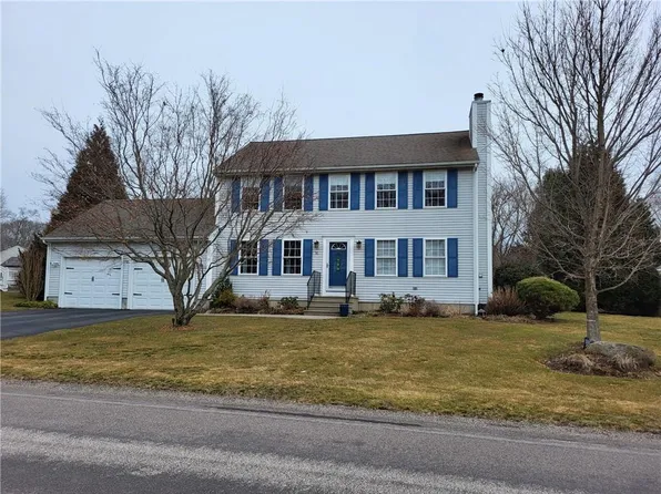 51 Evergreen Ct, South Kingstown, RI 02879