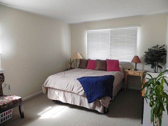 4th image of 310 E 16th St APT C