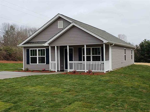 5th image of 205 Hemlock St Lot 75