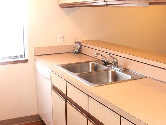 3rd image of 3203 Homestead Commons Dr APT 7