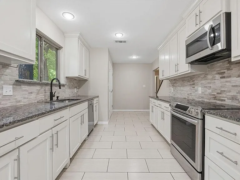 401 N Bailey Ave — Photo 14