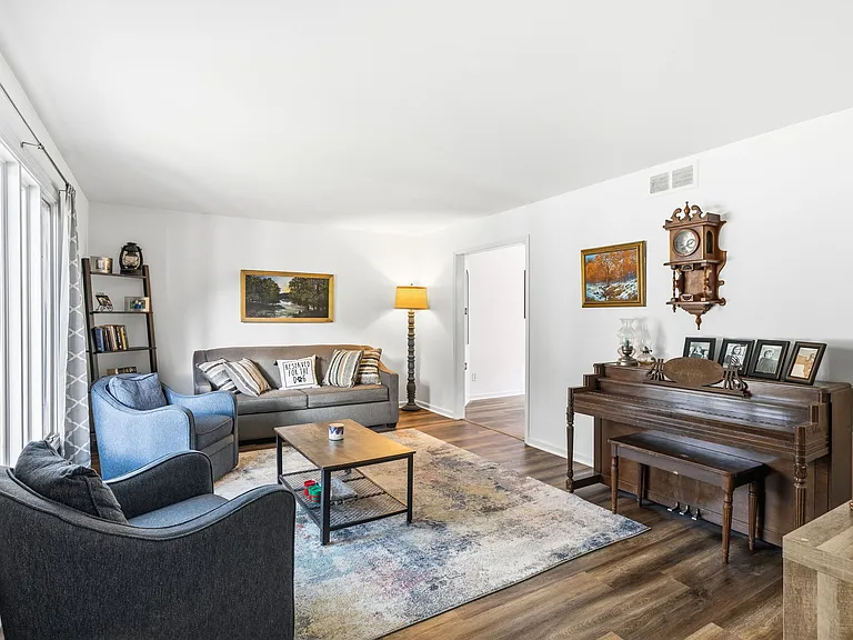 1720 Ridge Hill Ln #1 — Photo 29