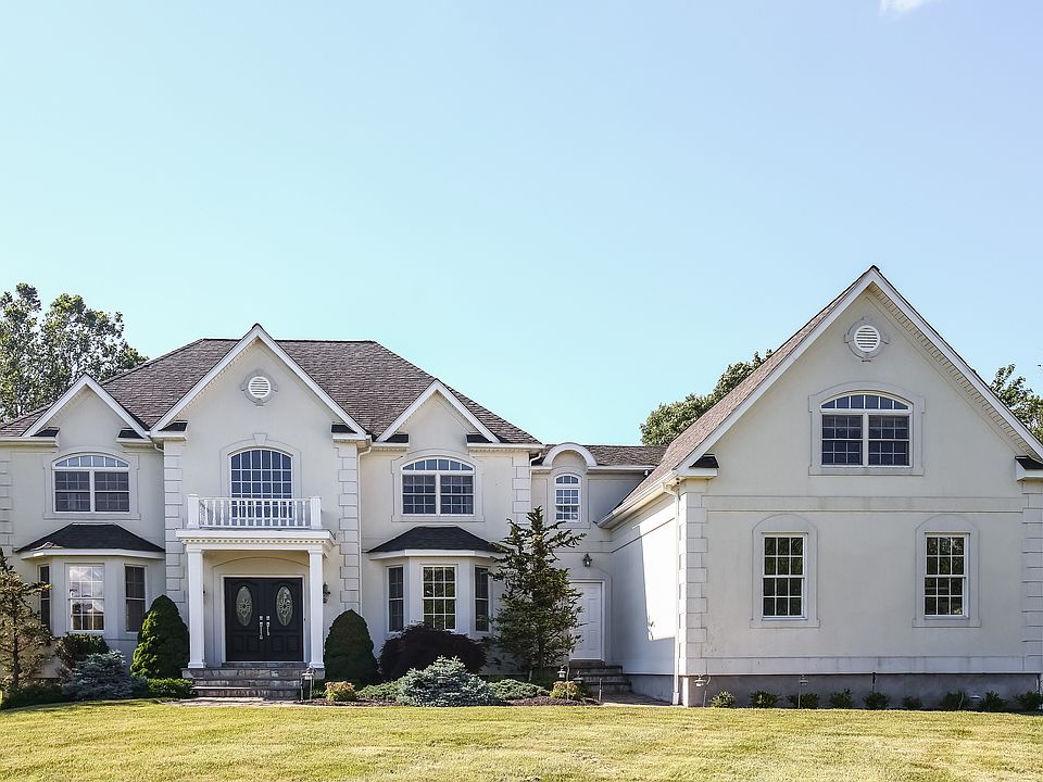 2nd image of 23 Falcon Crest Ct