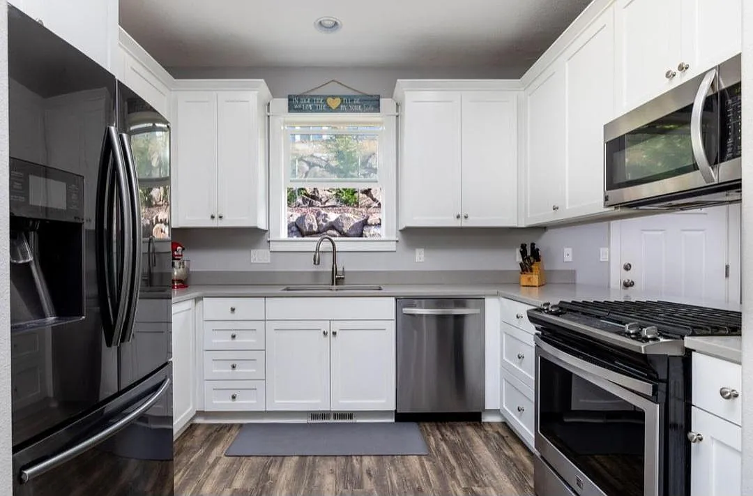 4184 SE Inlet Ave — Photo 4