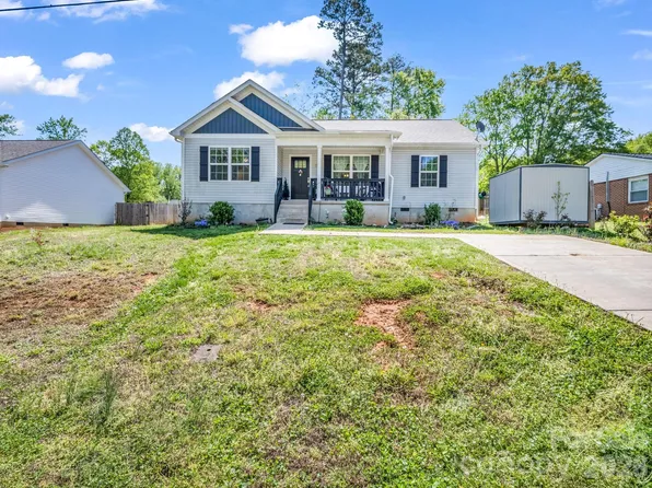 198 Parkland Dr, Forest City, NC 28043