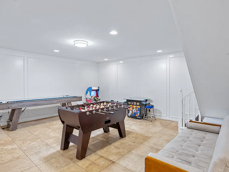 2352 Wildoak Dr #MAIN — Photo 3