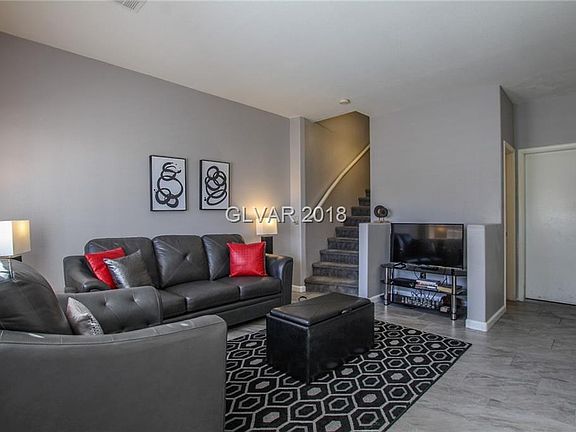 4th image of 1036 Dusty Creek St