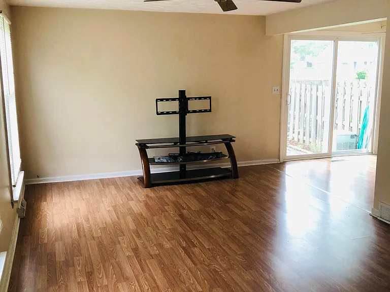16 Huntsman Way — Photo 5