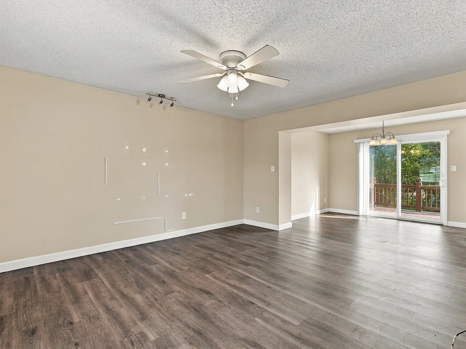 2 bed, 1.5 bath, 1238 sqft, $1,750 — Photo 4