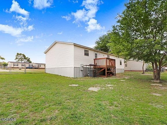 4th image of 211 Devonshire Drive