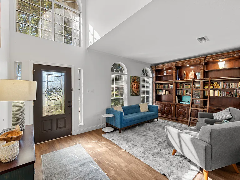 Cozy, bright gathering space with comfy seating and an easy, relaxing feel.