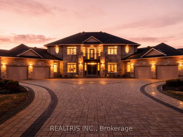 5813 Red Castle Rdg, Ottawa, ON K4M 0A4