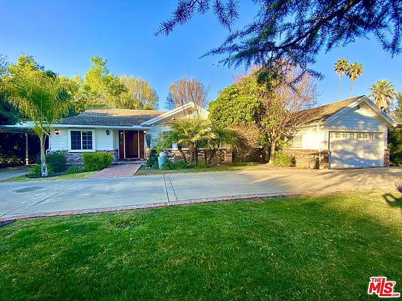 4th image of 22861 Oxnard St