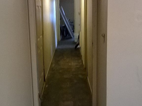 2nd image of 1111 Stinson St