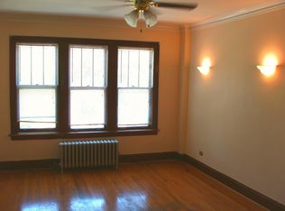 5255 W Melrose St #1, Chicago, IL 60641