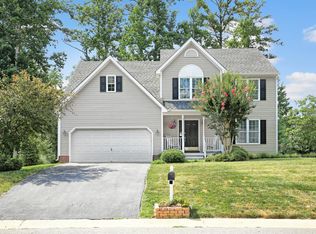 6048 Walking Path Ln, Midlothian, VA 23112