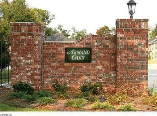 108 Armand Oaks #108, Ocean Springs, MS 39564