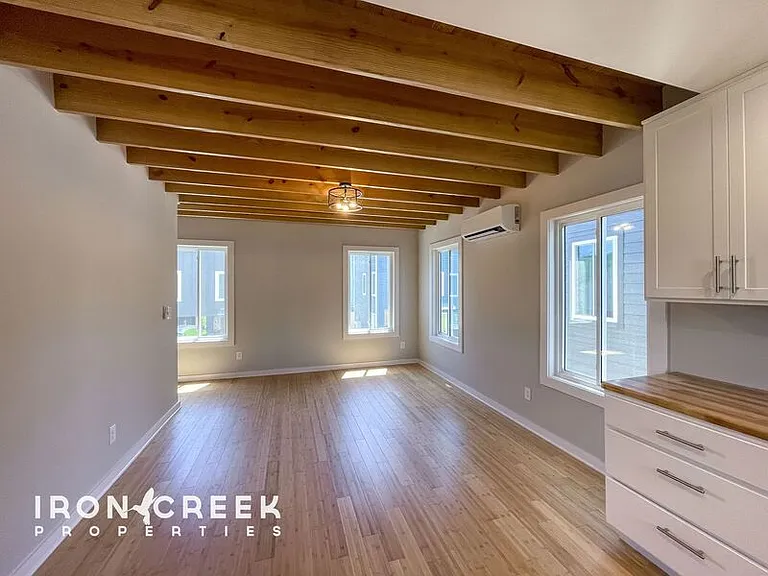 80 E Cascade St — Photo 5