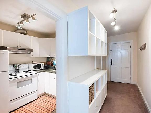 2nd image of 2642 N Pershing Dr APT 3