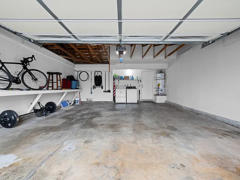 12168 Mount Vernon Ave — Photo 32