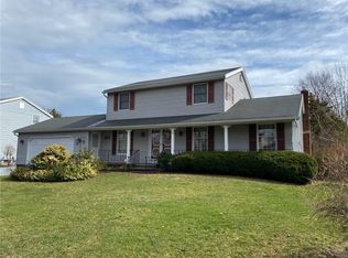 14 Sandhurst Dr, Rochester, NY 14617