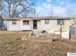 406 Robinson Ave, Bellevue, NE 68005