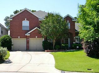 808 Forest Hollow Dr, Hurst, TX 76053