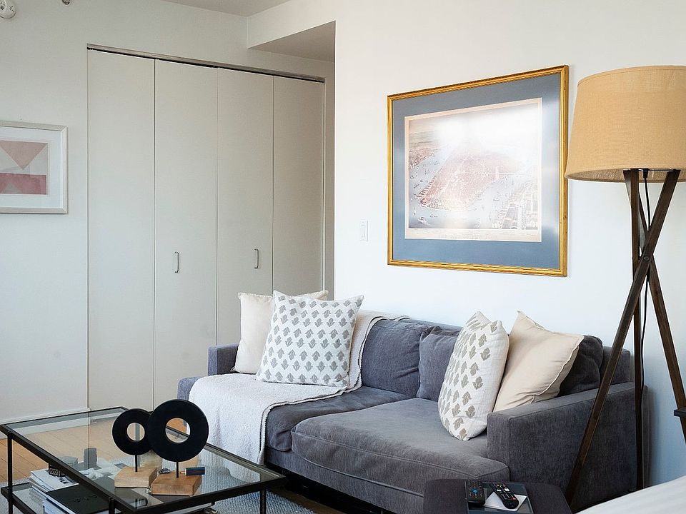 1st image of 9 W 31st St APT 26A