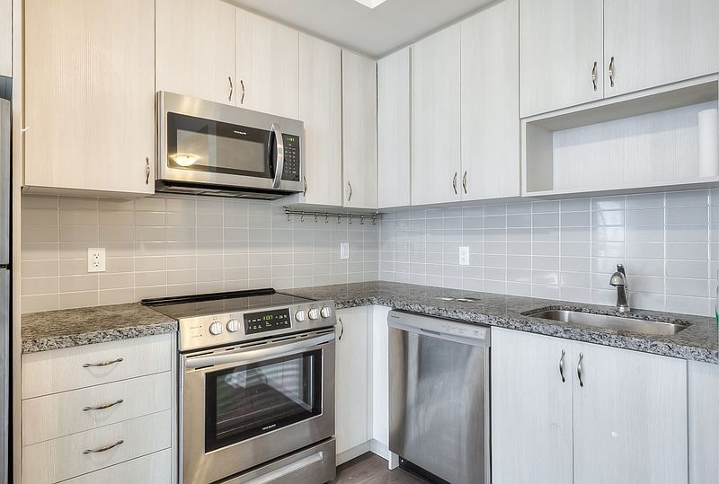Toronto Townhouse for rent - 2 Bedrooms — photo 6