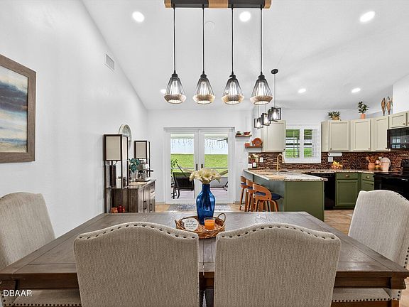 3rd image of 4589 Terrace Village Dr
