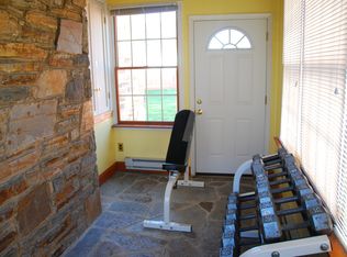 1208 Leeds Ter, Halethorpe, MD 21227