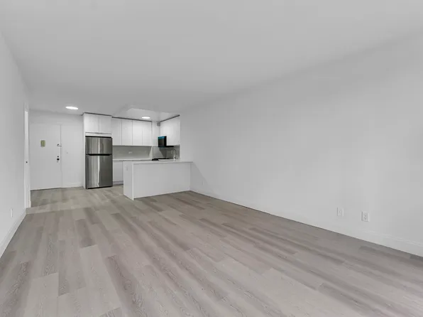 5700 Arlington Avenue 3P image 3 of 6