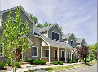 263 Main St APT 2, Chester, NJ 07930