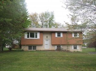 15 Fisher Cir, Elizabethtown, PA 17022