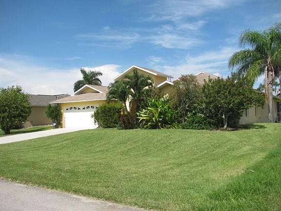 4th image of 4817 SW 24th Ave