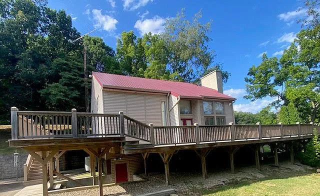 560 Denver Rd photo 1