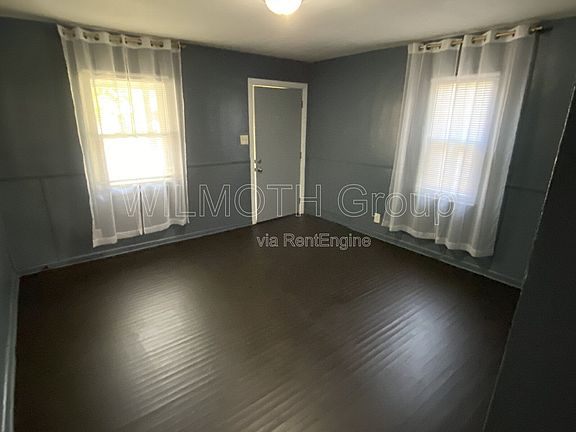 3rd image of 1111 Medford Ave
