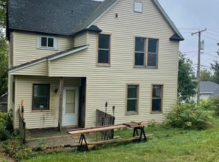 2216 W 8th St, Duluth, MN 55806